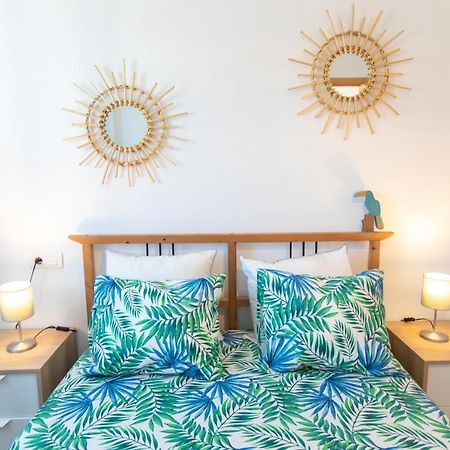 Holidays By The Sea Apartments Малага Екстериор снимка