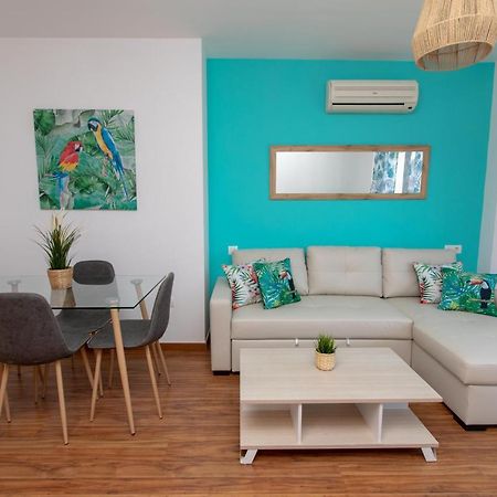 Holidays By The Sea Apartments Малага Екстериор снимка