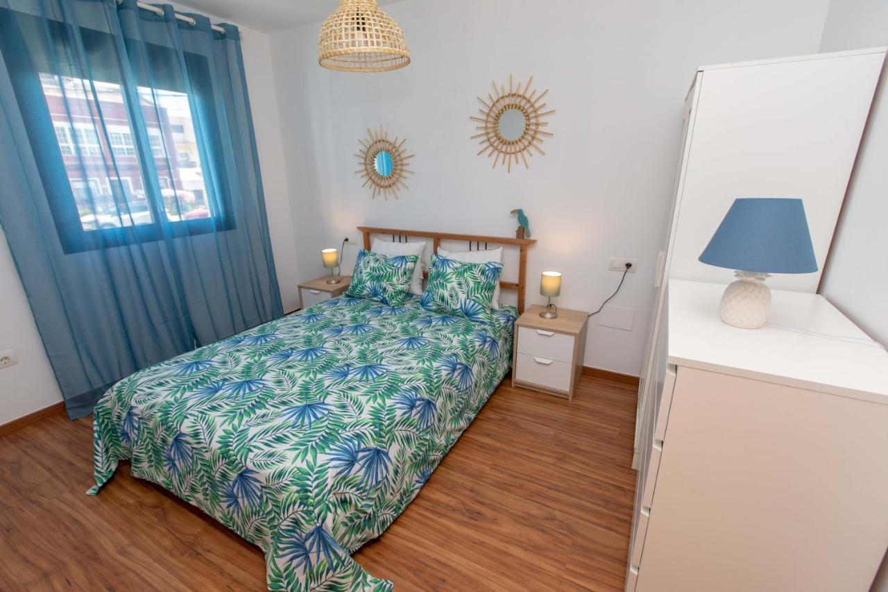 Holidays By The Sea Apartments Малага Екстериор снимка