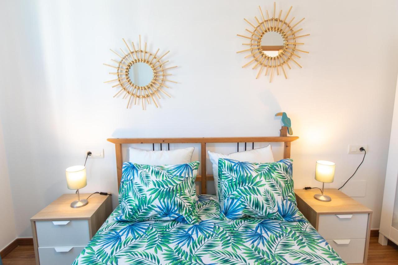 Holidays By The Sea Apartments Малага Екстериор снимка