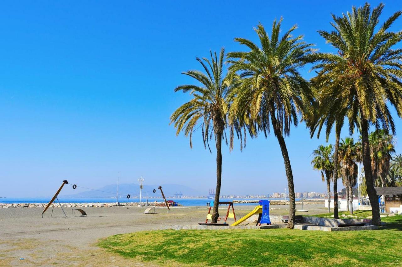 Holidays By The Sea Apartments Малага Екстериор снимка