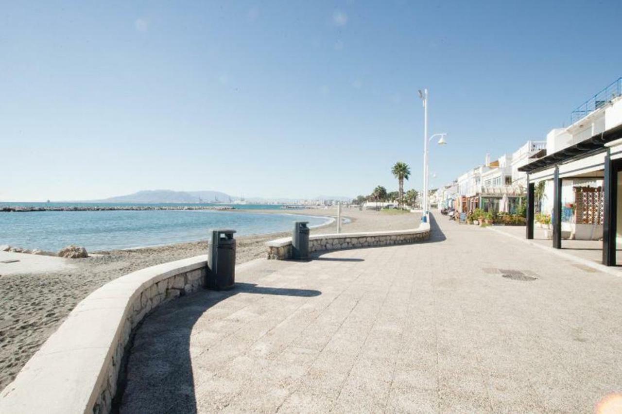Holidays By The Sea Apartments Малага Екстериор снимка