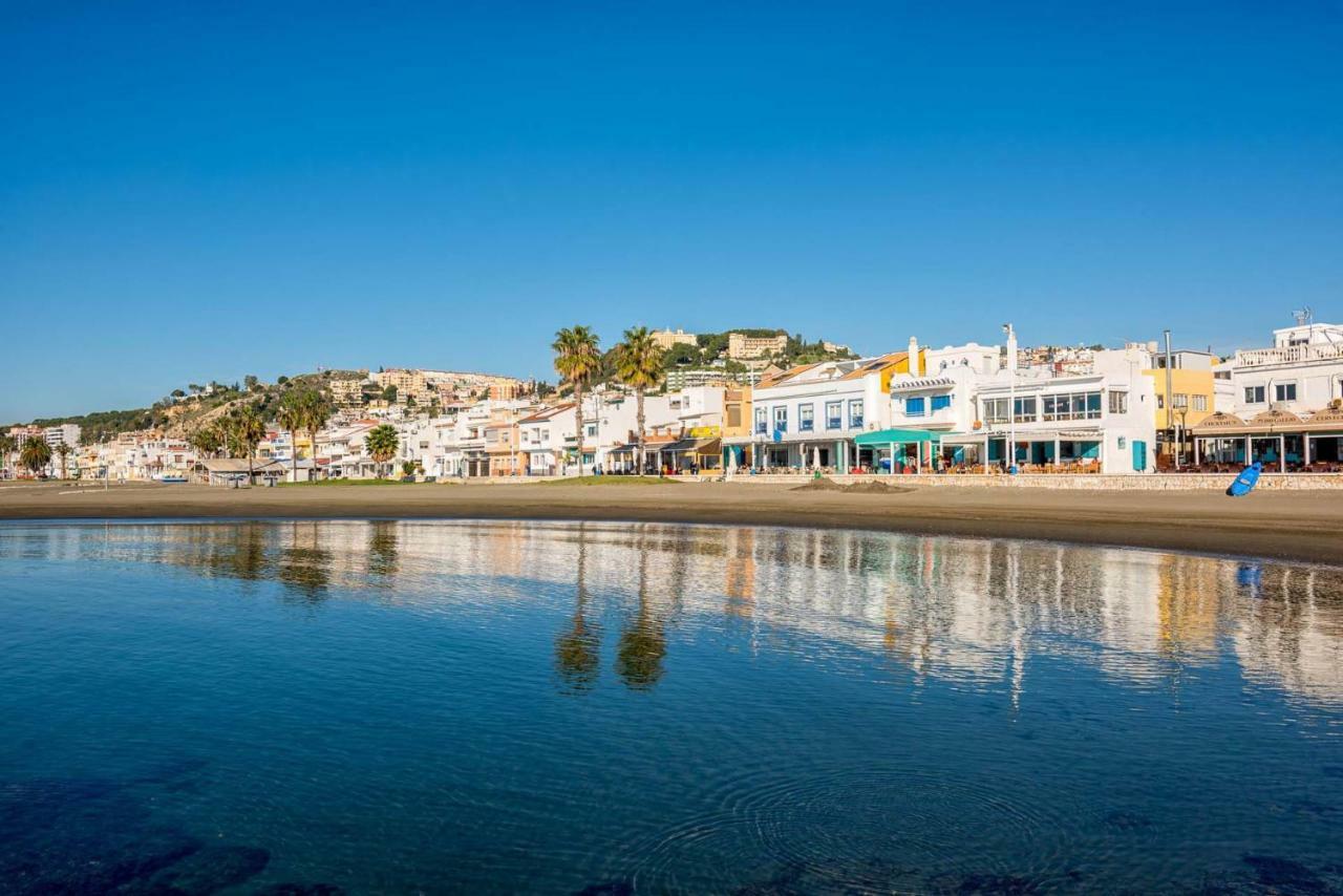 Holidays By The Sea Apartments Малага Екстериор снимка