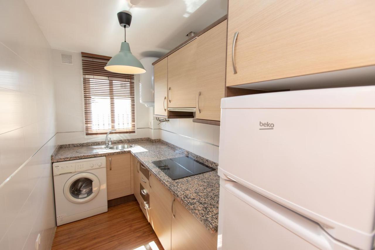 Holidays By The Sea Apartments Малага Екстериор снимка
