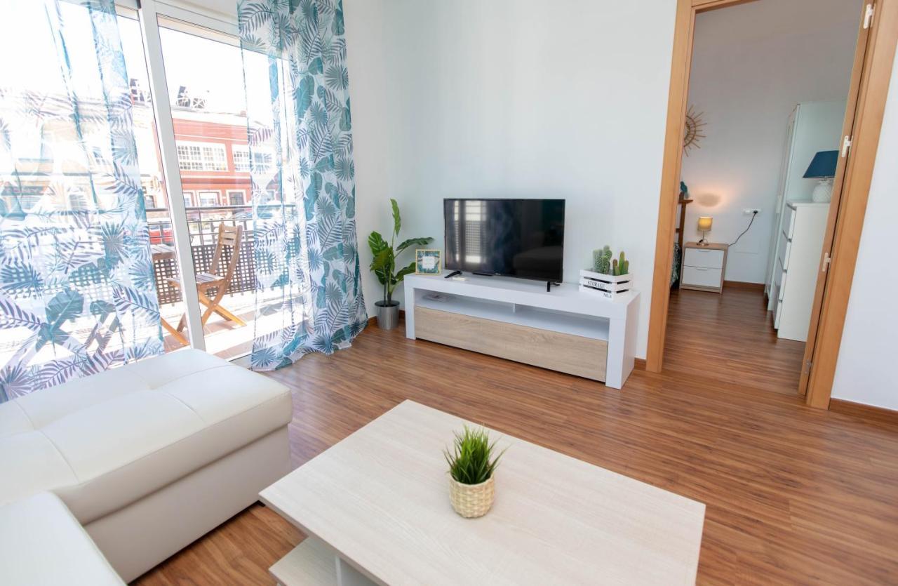 Holidays By The Sea Apartments Малага Екстериор снимка