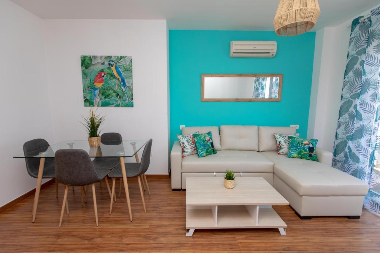 Holidays By The Sea Apartments Малага Екстериор снимка