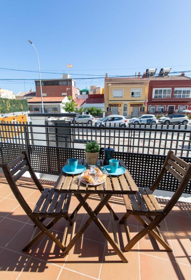 Holidays By The Sea Apartments Малага Екстериор снимка