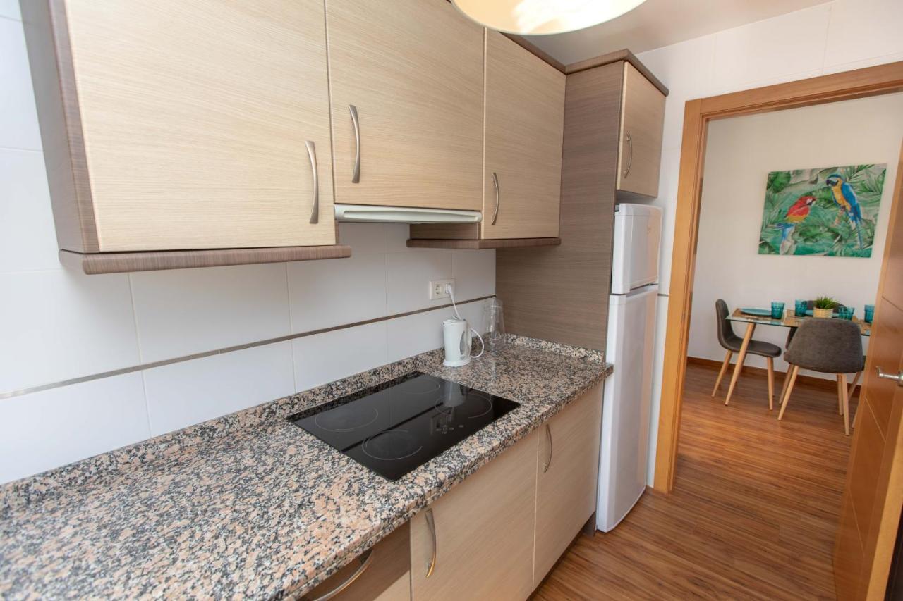 Holidays By The Sea Apartments Малага Екстериор снимка