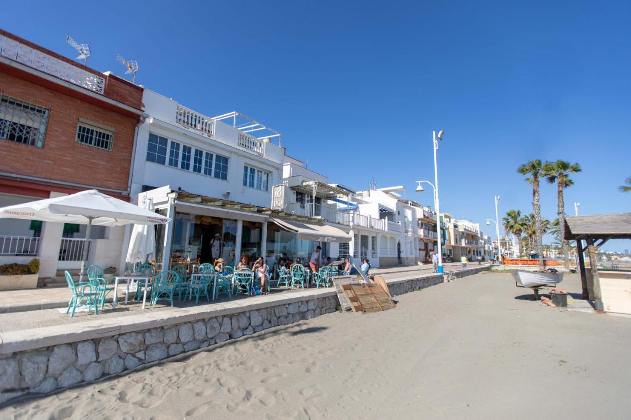 Holidays By The Sea Apartments Малага Екстериор снимка