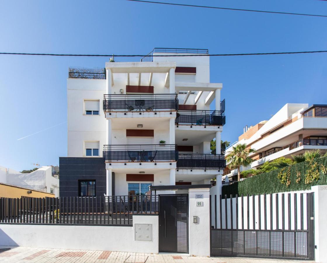 Holidays By The Sea Apartments Малага Екстериор снимка