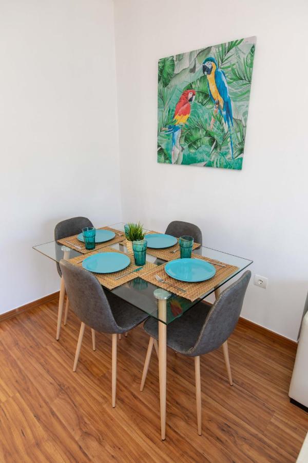 Holidays By The Sea Apartments Малага Екстериор снимка